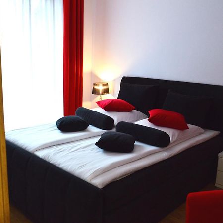 Katania Moxy Te&Am Cracow Daire Krakow Dış mekan fotoğraf